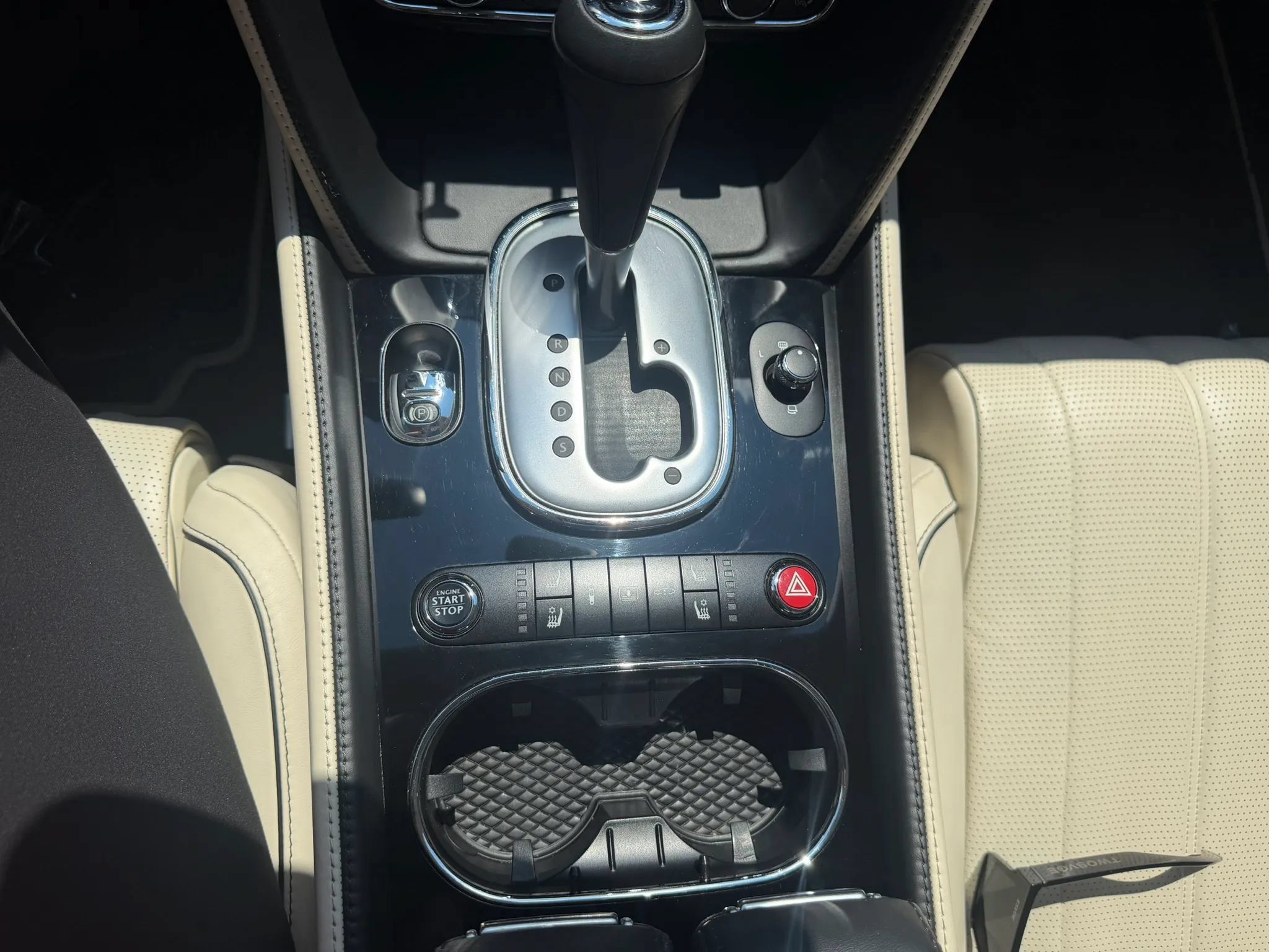 Used 2015 Bentley Flying Spur V8 AWD/4WD image 31