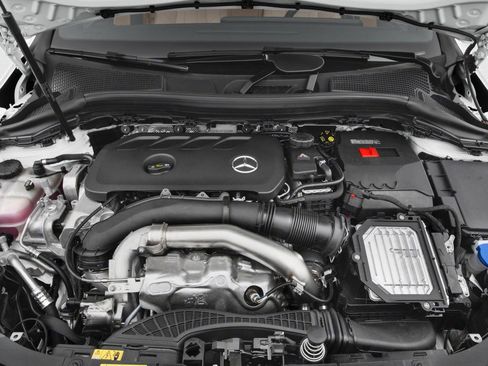 Certified 2026 Mercedes-Benz GLA 250 image 8