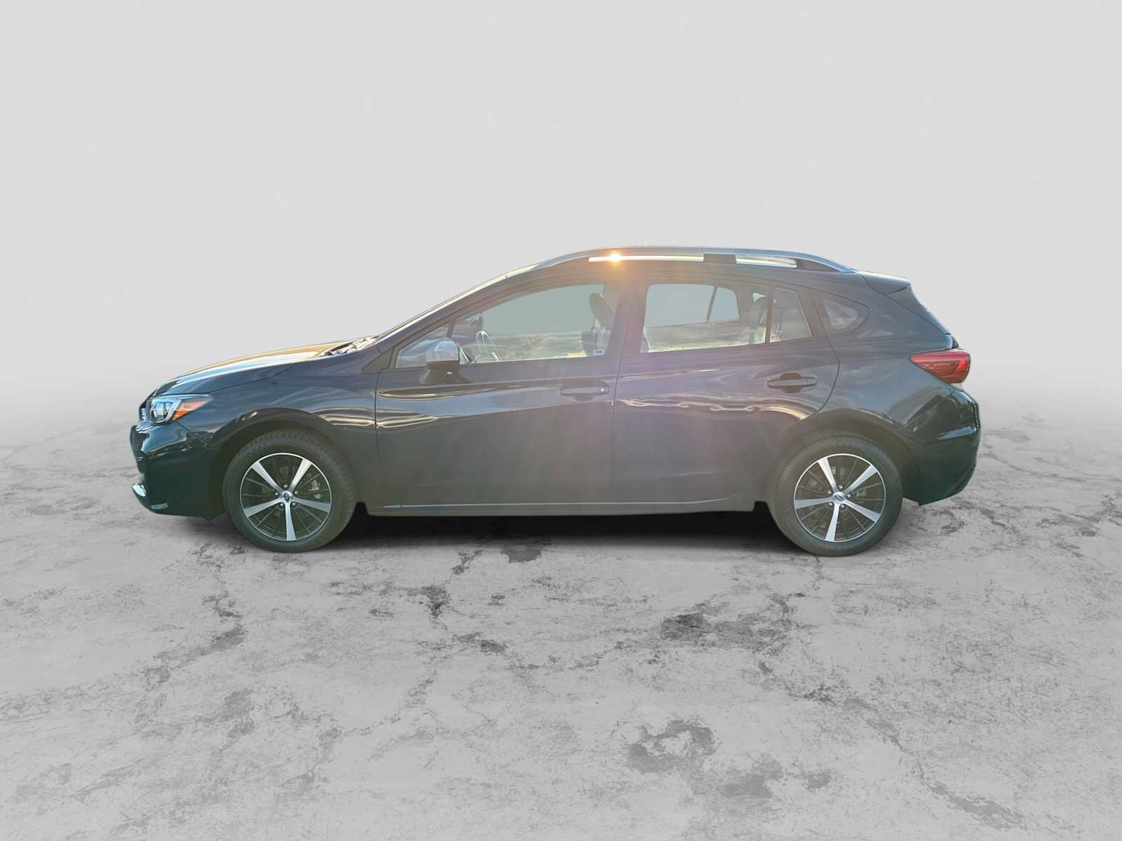 Used 2019 Subaru Impreza 2.0i Premium w/ Popular Package #2 AWD/4WD image 5
