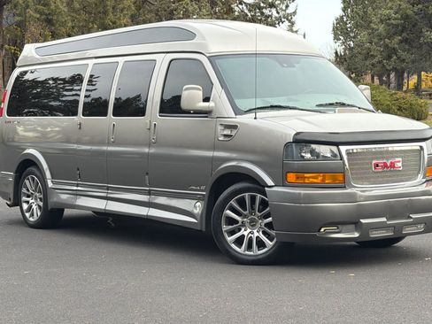 Used 2020 GMC Savana 2500 Extended w/ Enhanced Convenience Package image 2