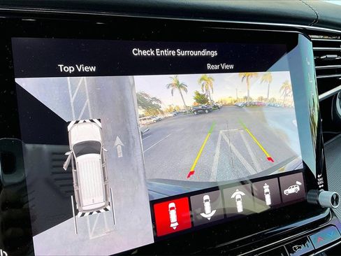 Used 2023 Jeep Grand Wagoneer Series II image 12