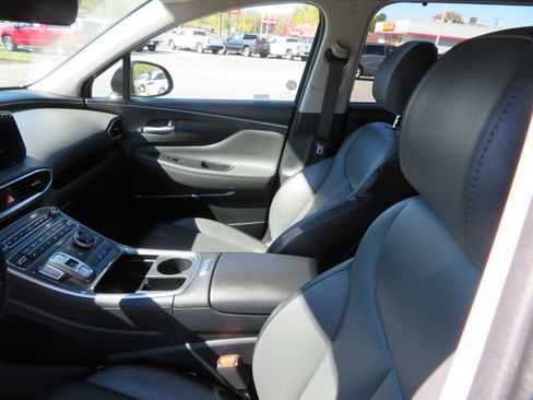 Used 2023 Hyundai Santa Fe SEL w/ Premium Package image 10