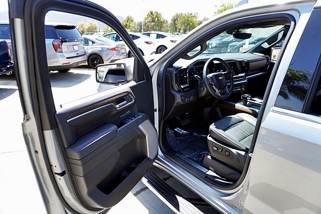 Used 2024 Chevrolet Silverado 1500 High Country w/ High Country Premium Package AWD/4WD image 51