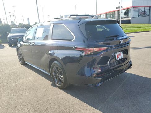 Certified 2024 Toyota Sienna XSE w/ XSE Plus Package AWD/4WD image 3
