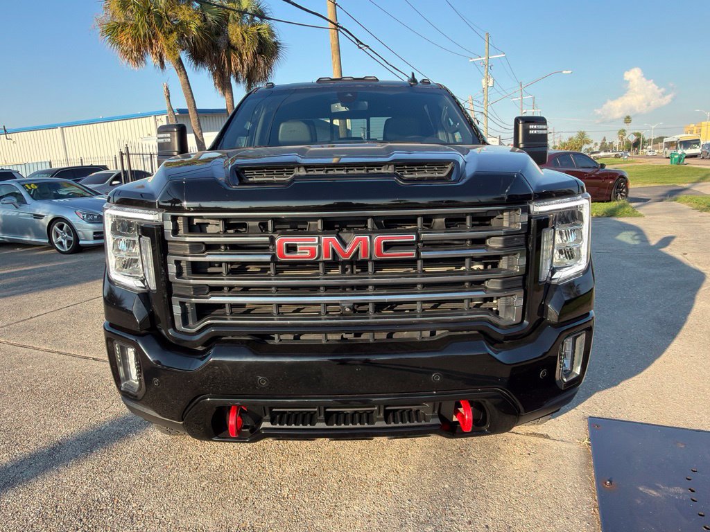 Used 2022 GMC Sierra 2500 AT4 w/ AT4 Preferred Package AWD/4WD image 3