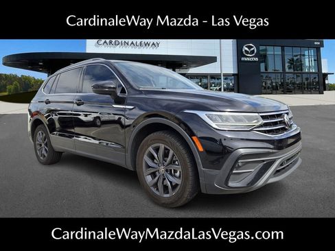 Used 2022 Volkswagen Tiguan SE image 1