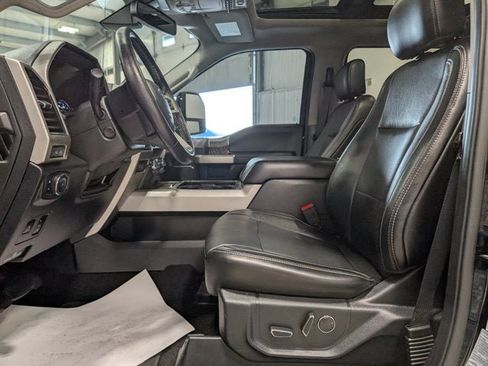 Used 2019 Ford F250 Lariat w/ Lariat Ultimate Package AWD/4WD image 17
