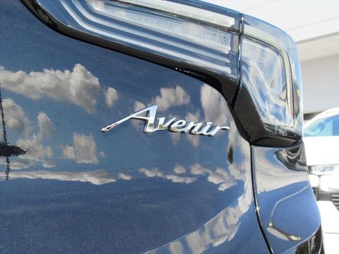 Certified 2024 Buick Encore GX Avenir w/ Avenir Technology Package image 10