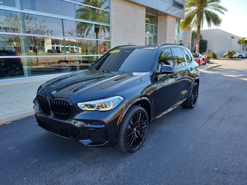Used 2022 BMW X5 M50i w/ Executive Package image 8