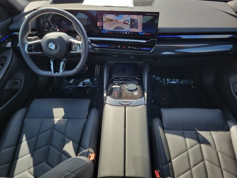 Used 2026 BMW 530i w/ M Sport Package RWD image 13