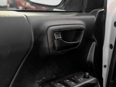 Used 2021 Toyota Tacoma SR5 w/ Trail Edition AWD/4WD image 51