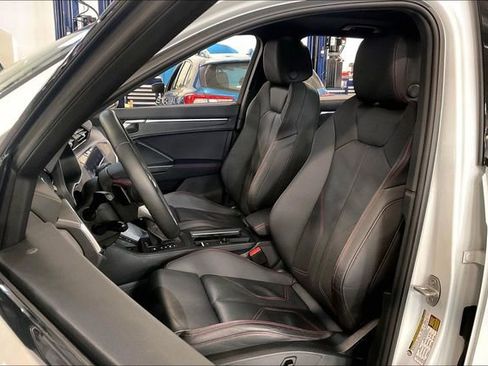 Certified 2025 Audi Q3 2.0T Premium Plus w/ Premium Plus Package image 25