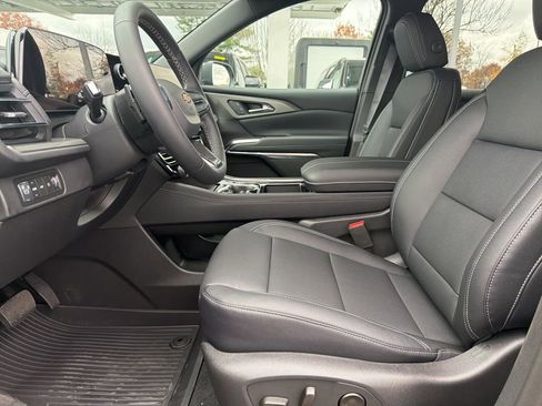 New 2026 Chevrolet Traverse LT image 9