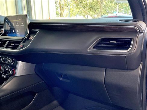 Used 2023 Chevrolet Suburban LT image 27
