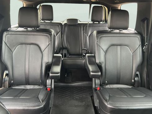 Used 2020 Ford Expedition Limited RWD image 28