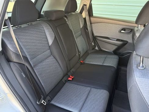 Used 2023 Nissan Rogue SV FWD image 27