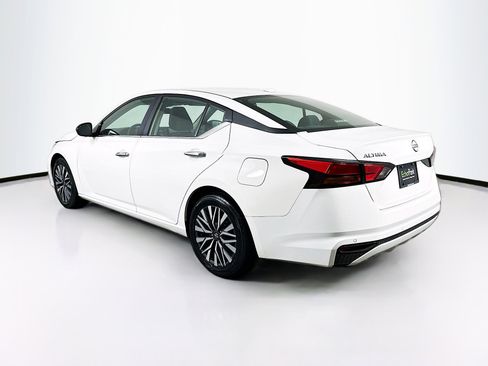 Used 2025 Nissan Altima 2.5 SV image 5