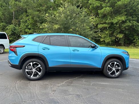 Used 2026 Chevrolet Trax RS FWD image 28