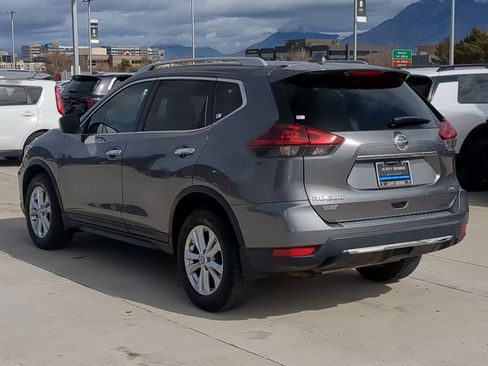 Used 2018 Nissan Rogue S w/ S Value Package image 3