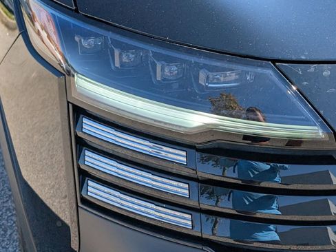 New 2026 Nissan Kicks SV image 9