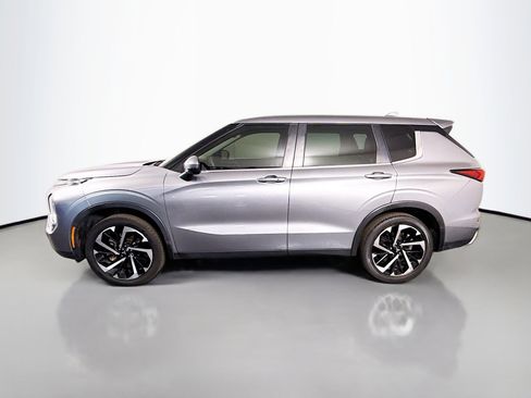 Used 2022 Mitsubishi Outlander SEL Black Edition image 6