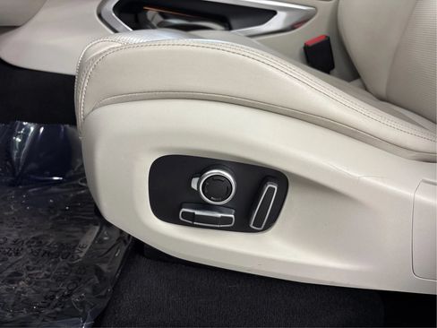 Used 2021 Jaguar F-PACE R-Dynamic S AWD/4WD image 24