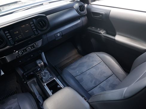 Used 2021 Toyota Tacoma SR w/ SR Convenience Package RWD image 25
