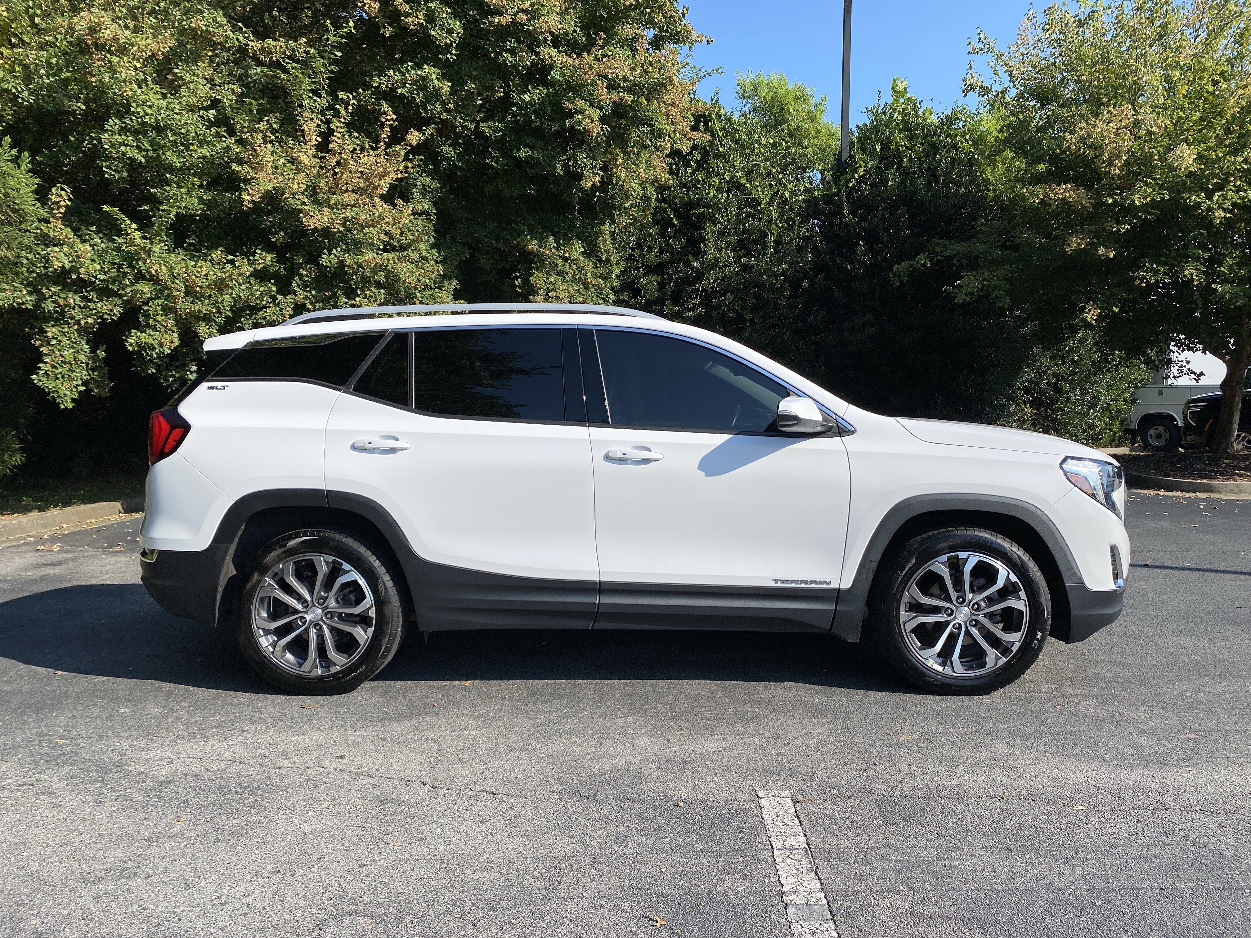 Used 2020 GMC Terrain SLT FWD image 10