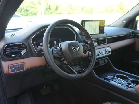 Used 2026 Honda Passport TrailSport Elite image 2