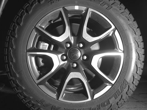 Used 2025 Jeep Compass Trailhawk AWD/4WD image 12