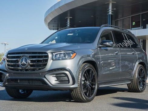 New 2026 Mercedes-Benz GLS 450 4MATIC image 3