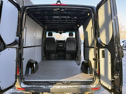 Used 2026 Mercedes-Benz Sprinter 2500 image 5