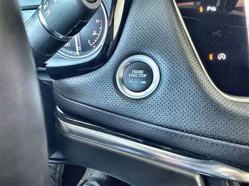 Certified 2025 Cadillac XT5 Premium Luxury image 16