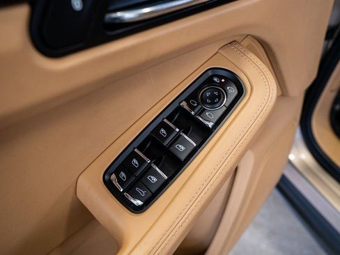 Used 2016 Porsche Macan S image 34