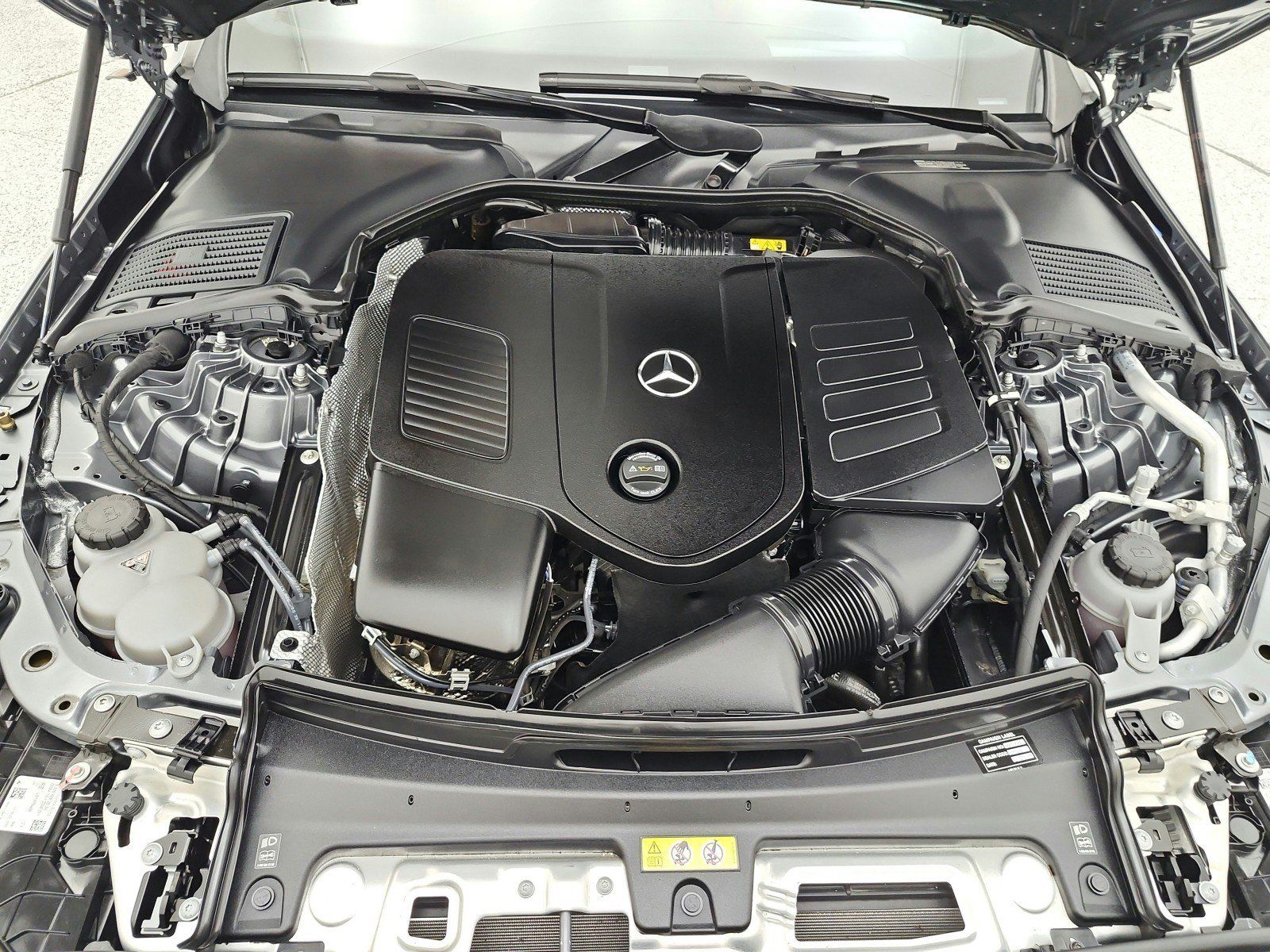 Used 2024 Mercedes-Benz C 300 4MATIC Sedan image 17