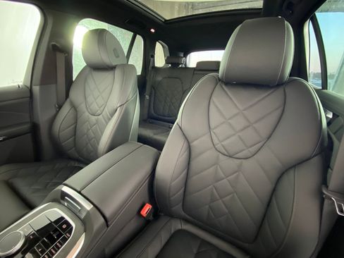 Used 2026 BMW X5 sDrive40i w/ Premium Package image 22