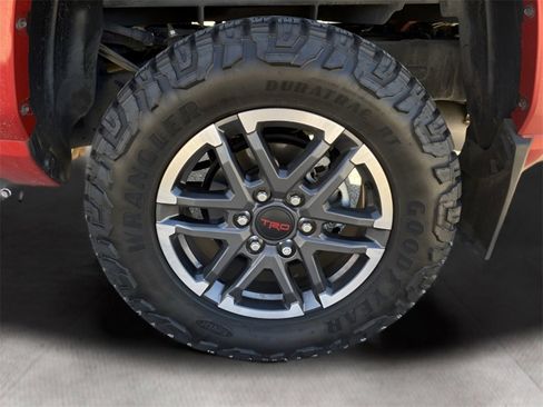 Used 2024 Toyota Tacoma TRD Sport image 19