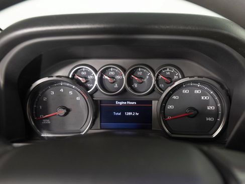 Used 2022 Chevrolet Silverado 2500 Custom w/ Custom Value Package AWD/4WD image 15
