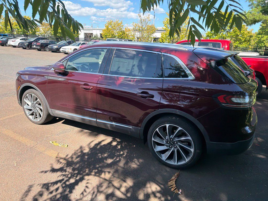 Certified 2023 Lincoln Nautilus Reserve w/ Equipment Group 202A AWD/4WD image 3