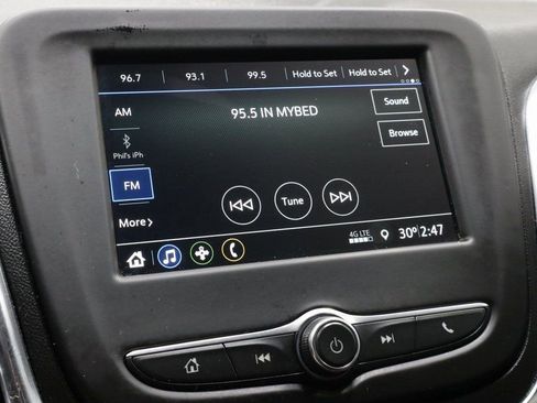 Used 2019 Chevrolet Equinox LT image 2