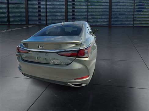Certified 2024 Lexus ES 350 w/ Premium Package image 7