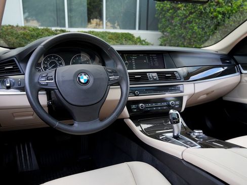 Used 2012 BMW 528i Sedan RWD image 5