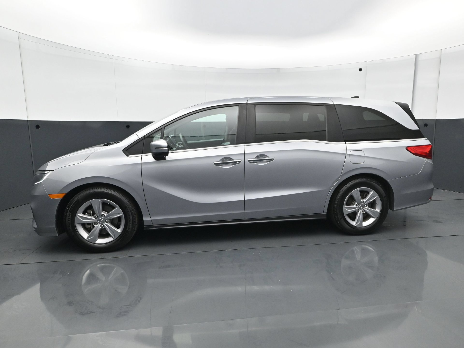 Used 2020 Honda Odyssey EX image 2