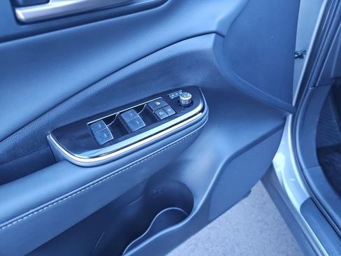 Used 2025 Toyota Crown XLE image 16