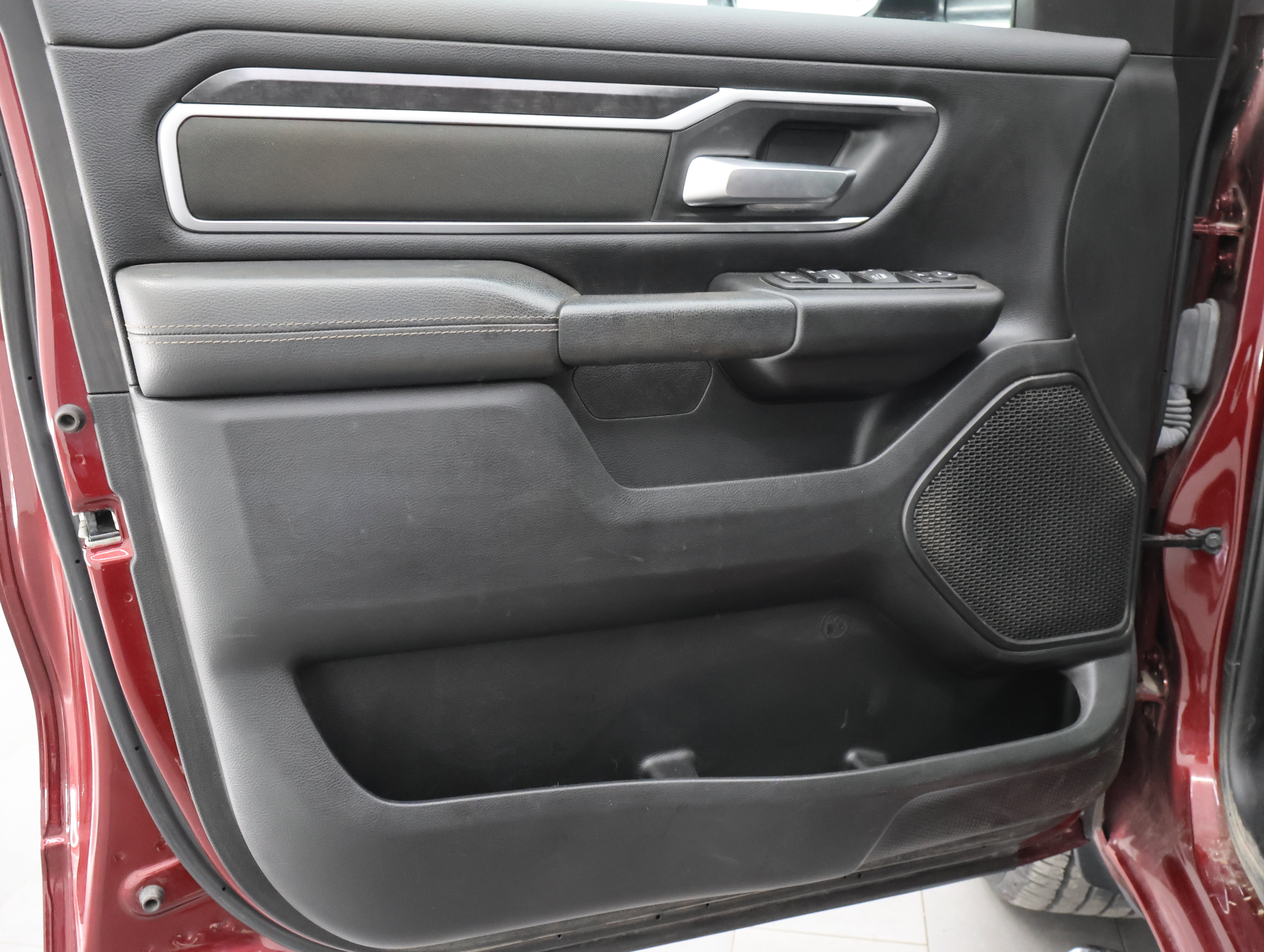 Used 2023 RAM 1500 Big Horn AWD/4WD image 38