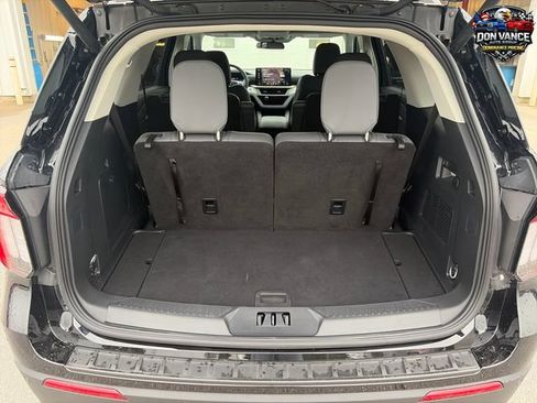 Used 2025 Ford Explorer Active w/ Active Comfort Package RWD image 22