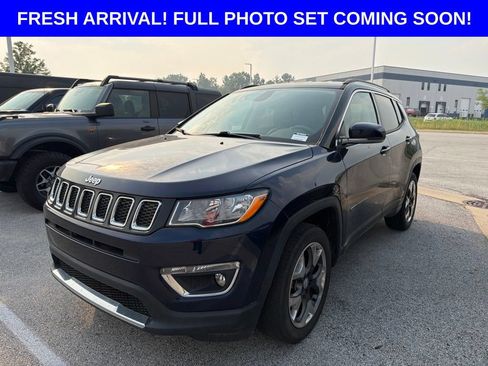 Used 2018 Jeep Compass Limited AWD/4WD image 1