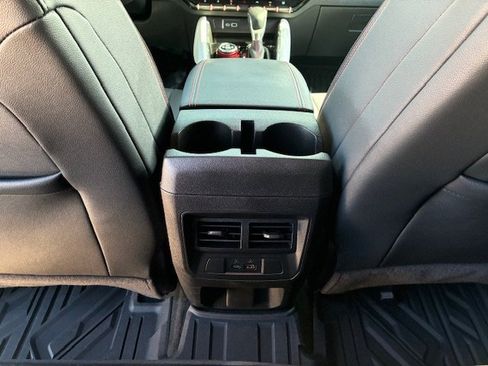 Used 2024 GMC Canyon AT4X image 20