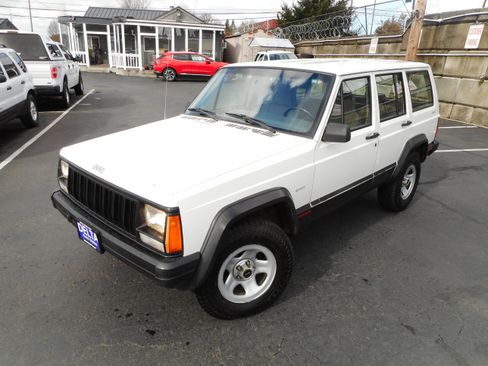 Used 1996 Jeep Cherokee 4WD 4-Door image 5
