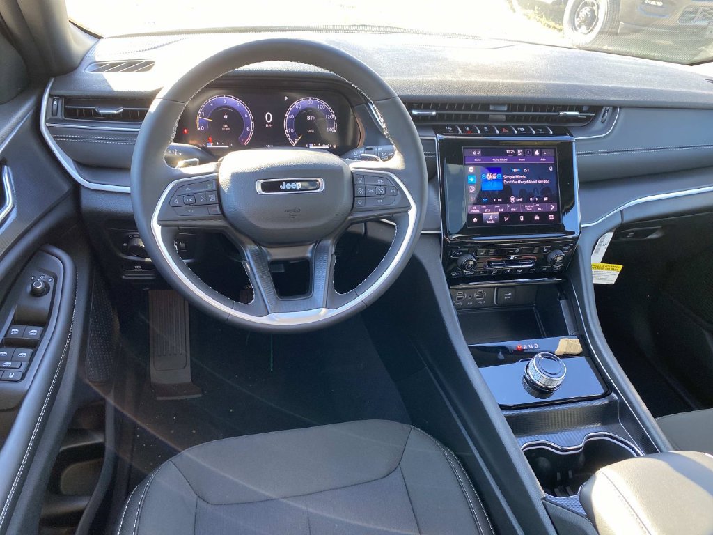 New 2026 Jeep Grand Cherokee Laredo X AWD/4WD image 9